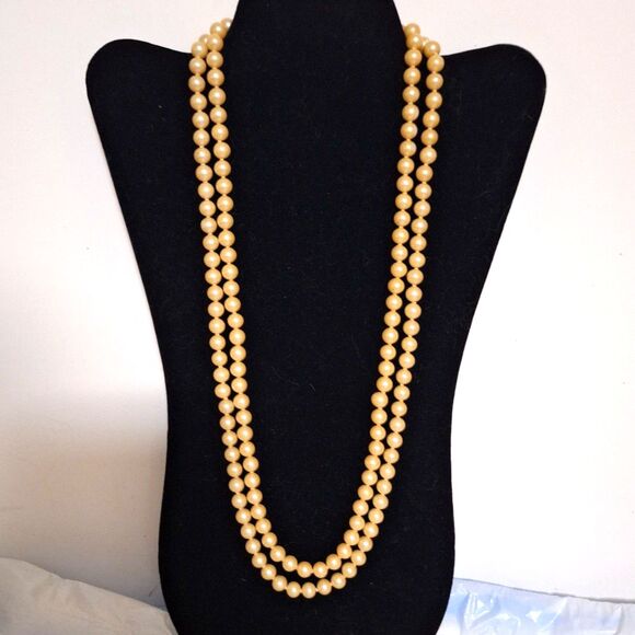 A Vintage Genuine Pearl Necklace Double Strand Cameo Clasp Cultured Elegant - Picture 1 of 12